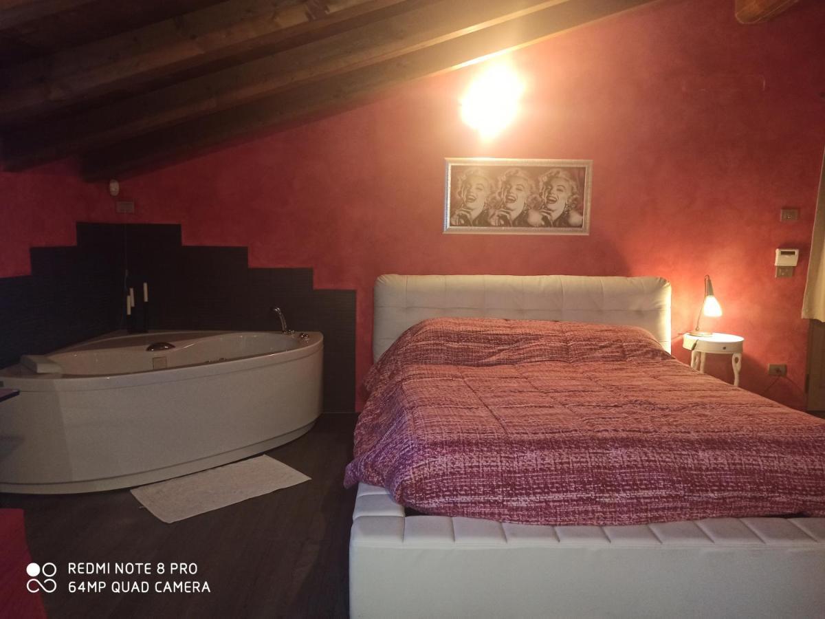 Casa Vacanze Soleluna モンティキアーリ エクステリア 写真