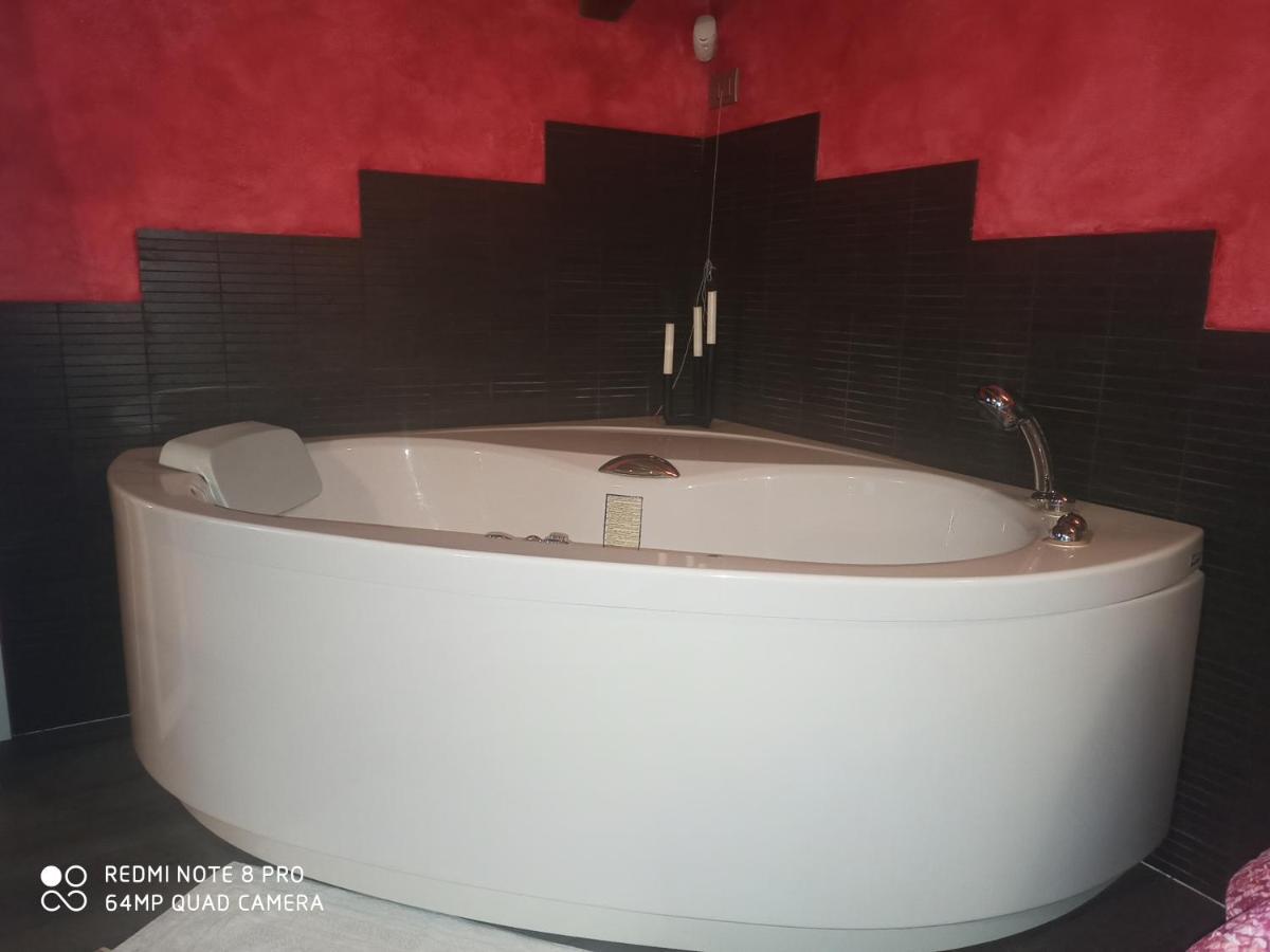 Casa Vacanze Soleluna モンティキアーリ エクステリア 写真