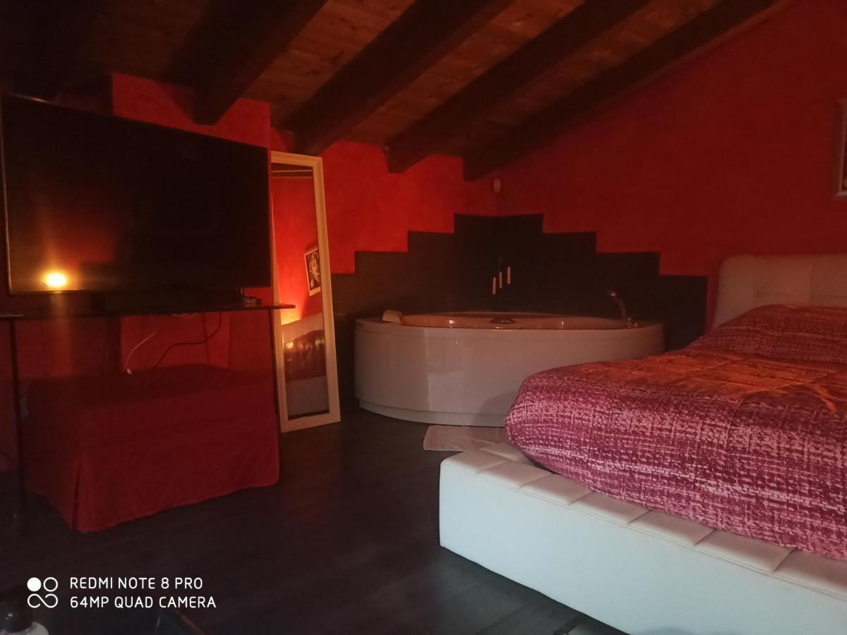 Casa Vacanze Soleluna モンティキアーリ エクステリア 写真