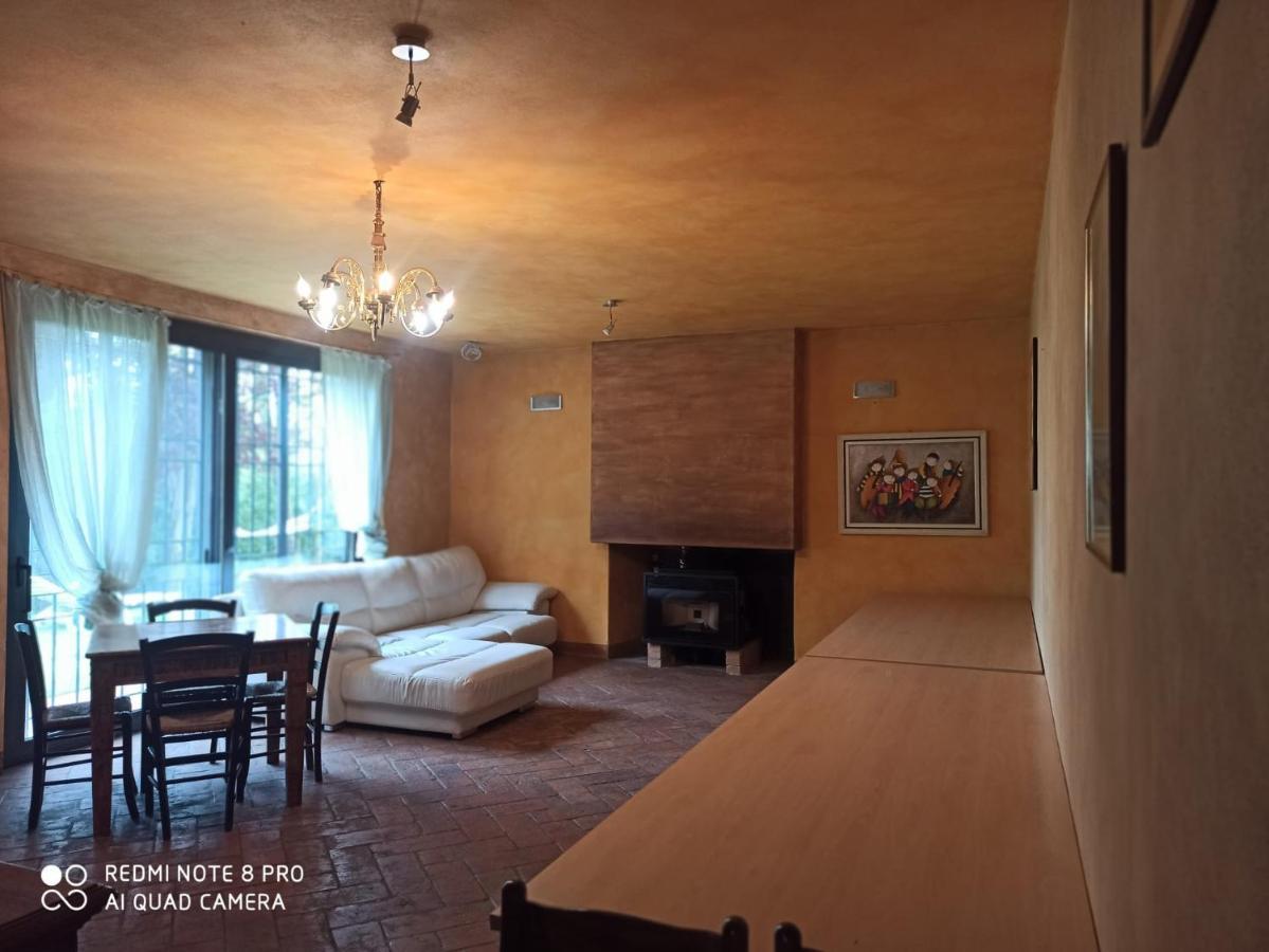 Casa Vacanze Soleluna モンティキアーリ エクステリア 写真